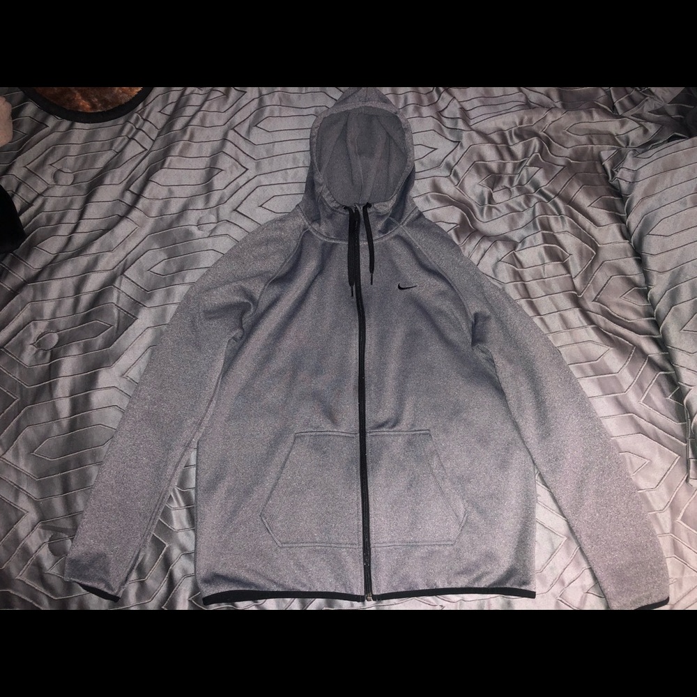 Nike Therma-Fit Hoodie